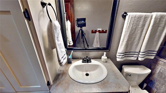 540 Phillips Rd, Sebring, FL 33875 - half bath featuring toilet and vanity
