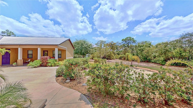540 Phillips Rd, Sebring, FL 33875 - view of yard with covered porch