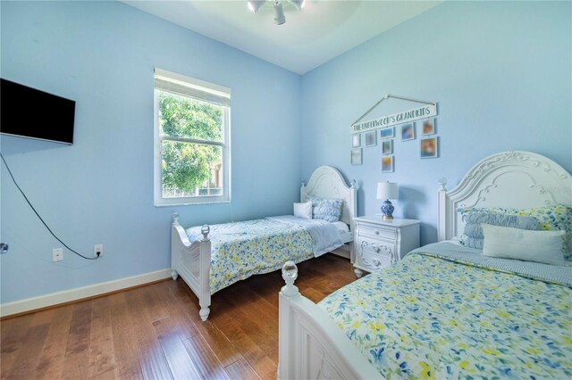 413 Ruby Lake Pl, Winter Haven, FL 33884 - bedroom with wood finished floors and baseboards