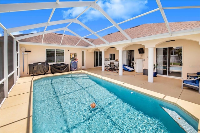 413 Ruby Lake Pl, Winter Haven, FL 33884 - swimming pool with a patio area and a lanai