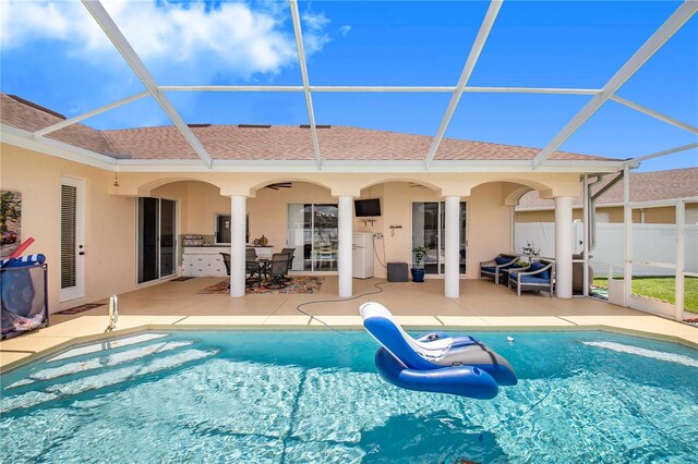 413 Ruby Lake Pl, Winter Haven, FL 33884 - swimming pool featuring a patio and a lanai