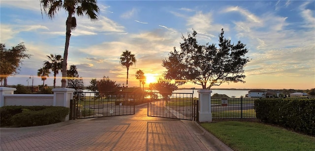 505 Adams View Ln, Auburndale, FL 33823 - gate featuring a water view