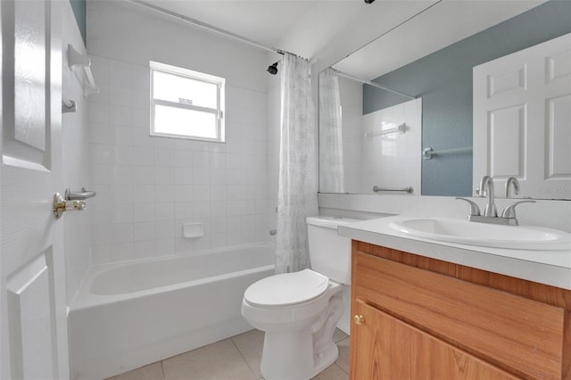 362 Lake Daisy Cir, Winter Haven, FL 33884 - bathroom with shower / tub combo with curtain, tile patterned floors, vanity, and toilet