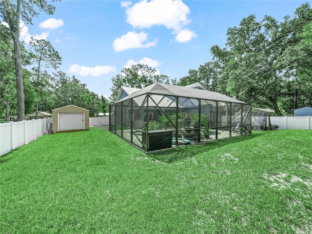 7714 Chase Rd, Lakeland, FL 33810 - view of yard featuring a detached garage, an outdoor pool, a lanai, and view of scattered trees