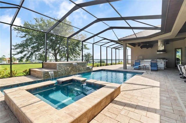 209 Pine Lilly Ct, Lake Alfred, FL 33850 - view of swimming pool featuring a patio area, a lanai, a pool with connected hot tub, and ceiling fan