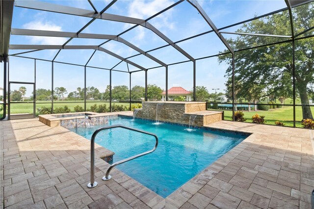 209 Pine Lilly Ct, Lake Alfred, FL 33850 - view of swimming pool featuring a patio area, a pool with connected hot tub, and a lanai