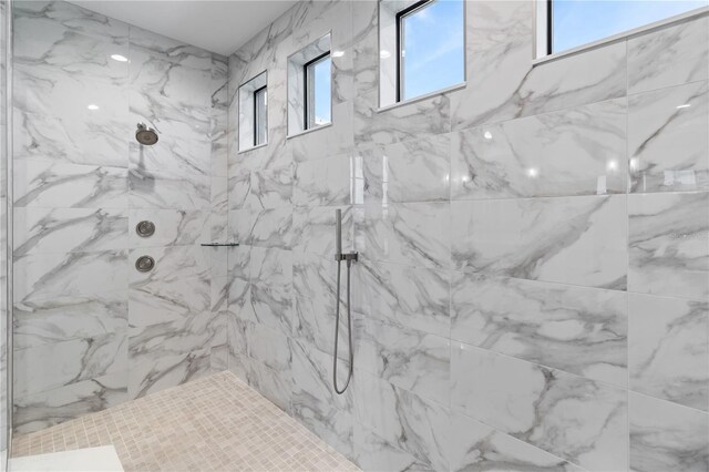 209 Pine Lilly Ct, Lake Alfred, FL 33850 - bathroom with a tile shower