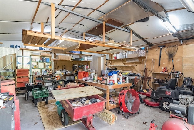1273 Scrub Jay Trl, Frostproof, FL 33843 - garage with a workshop area