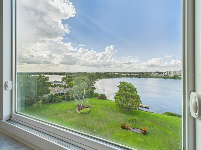 700 Mirror Ter NW Unit 702, Winter Haven, FL 33881 - water view