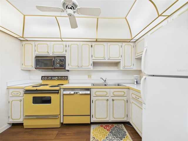 700 Mirror Ter NW Unit 702, Winter Haven, FL 33881 - kitchen featuring freestanding refrigerator, dishwasher, electric stove, black microwave, and light countertops