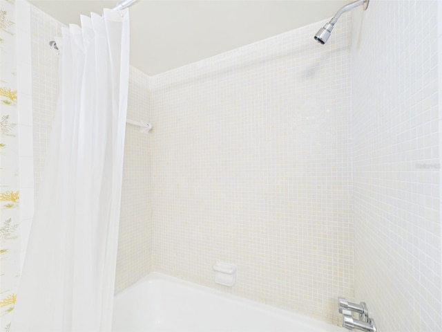 700 Mirror Ter NW Unit 702, Winter Haven, FL 33881 - bathroom with shower / bath combo