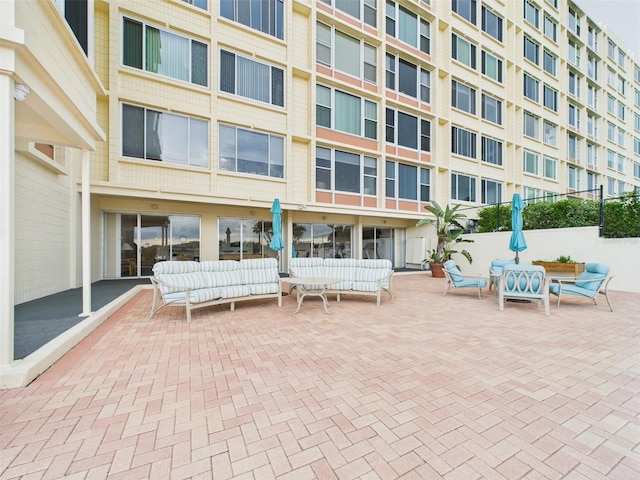700 Mirror Ter NW Unit 702, Winter Haven, FL 33881 - view of apartment building / complex
