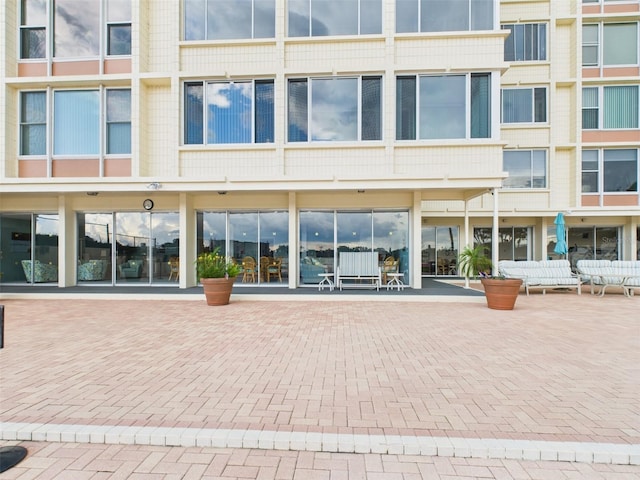 700 Mirror Ter NW Unit 702, Winter Haven, FL 33881 - view of building exterior