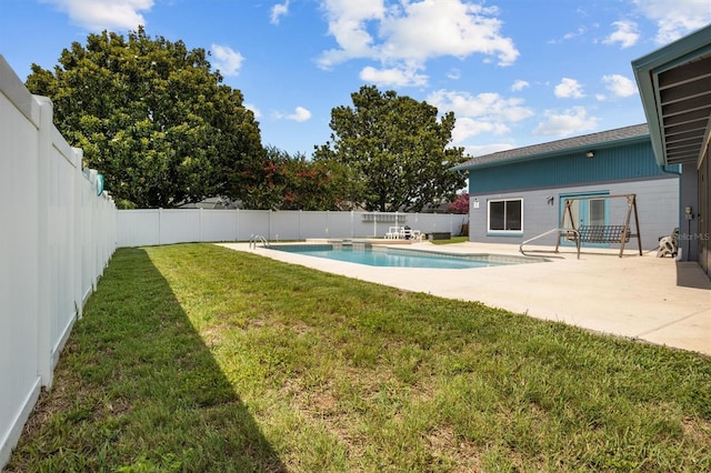 704 Butternut Pl, Lakeland, FL 33813 - view of swimming pool with a fenced backyard and a patio area