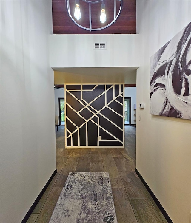 816 Pinewood Ct Unit 3126, Haines City, FL 33844 - hall with a towering ceiling