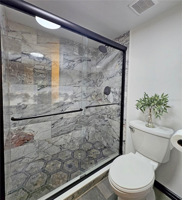 816 Pinewood Ct Unit 3126, Haines City, FL 33844 - full bath with a marble finish shower and toilet