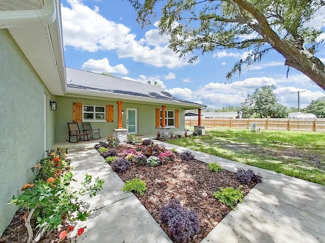 106 Corbett Rd, Lithia, FL 33547 - view of yard with a porch