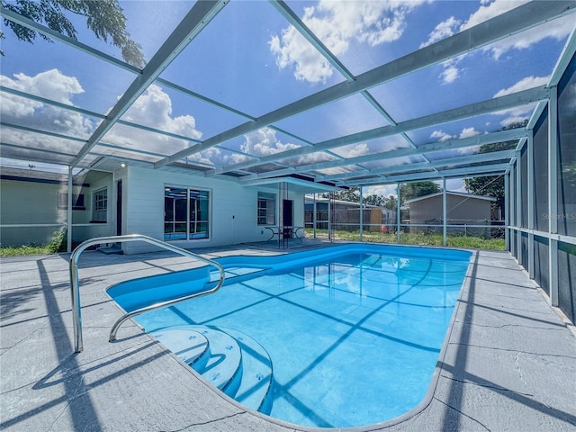 938 Glenwood Ave, Sebring, FL 33870 - view of pool featuring a lanai and a patio area