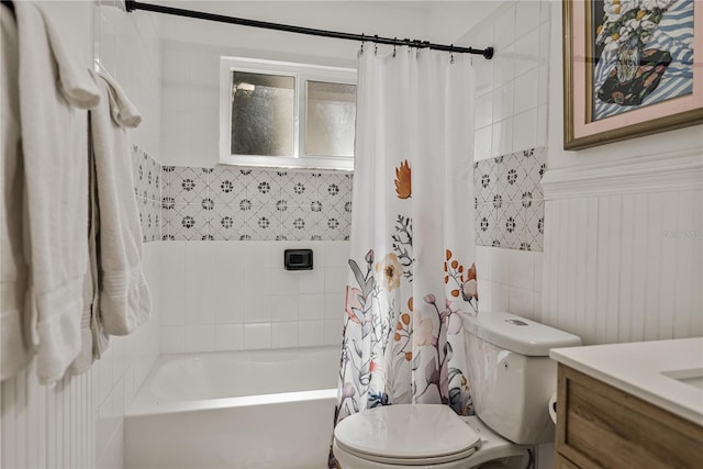 914 Mangham Rd, Babson Park, FL 33827 - bathroom with vanity and shower / tub combo with curtain