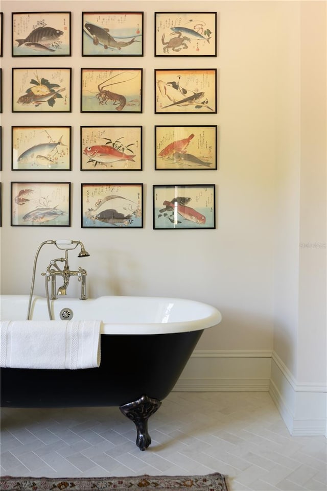 2300 Scenic Hwy N Unit 51, Lake Wales, FL 33898 - full bathroom featuring a soaking tub and tile patterned floors