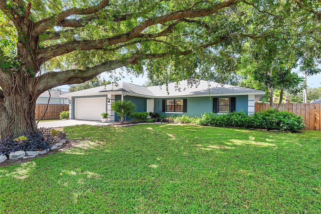 4125 Sunny View Dr, Lakeland, FL 33813 - photo 1