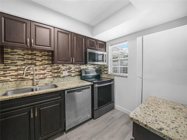 3811 N Oak Dr Unit E62, Tampa, FL 33611 - photo 13