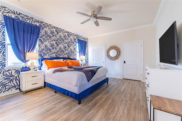 2090 Lelani Cir, Davenport, FL 33897 - bedroom featuring crown molding, light wood-style floors, wallpapered walls, and a ceiling fan