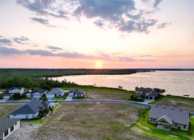 512 Adams View Ln, Auburndale, FL 33823