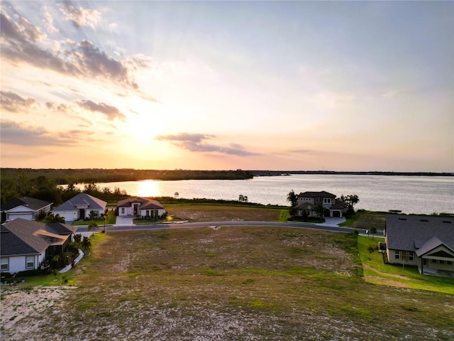 512 Adams View Ln, Auburndale, FL 33823