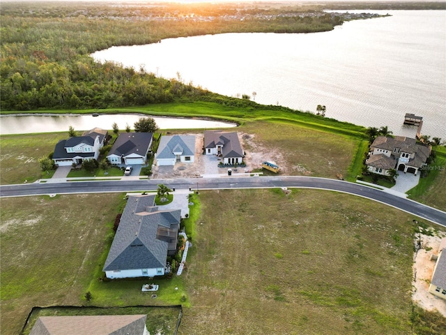 512 Adams View Ln, Auburndale, FL 33823