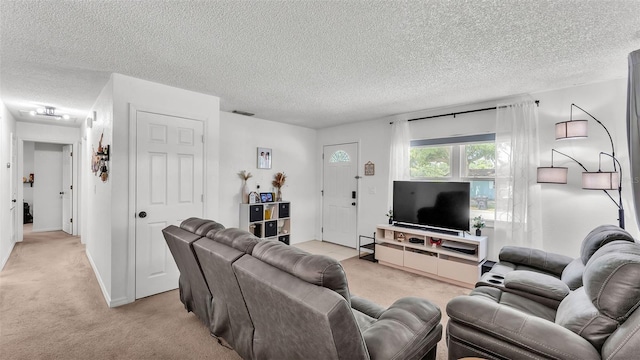 815 Everett St, Lake Alfred, FL 33850 - living area with light carpet and a textured ceiling