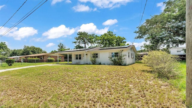 815 Everett St, Lake Alfred, FL 33850 - ranch-style home with solar panels