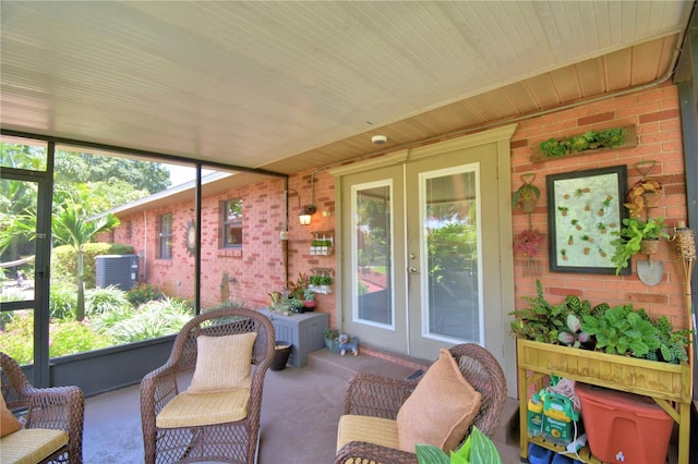 2814 Grapefruit Dr, Auburndale, FL 33823 - sunroom featuring french doors