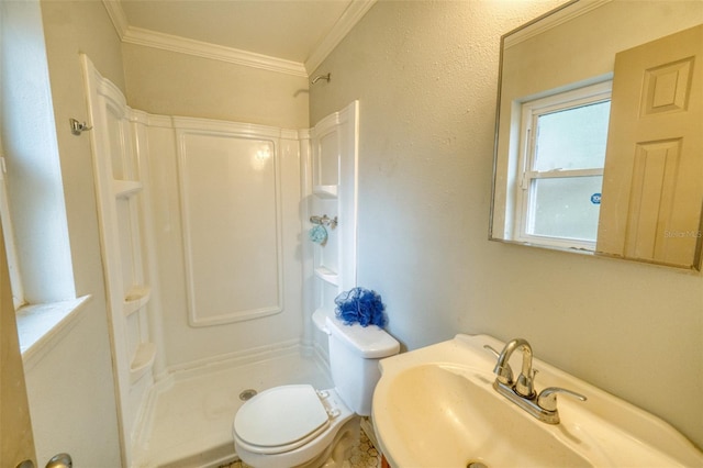 415 Boger Blvd N, Lakeland, FL 33803 - full bath with a shower stall and crown molding
