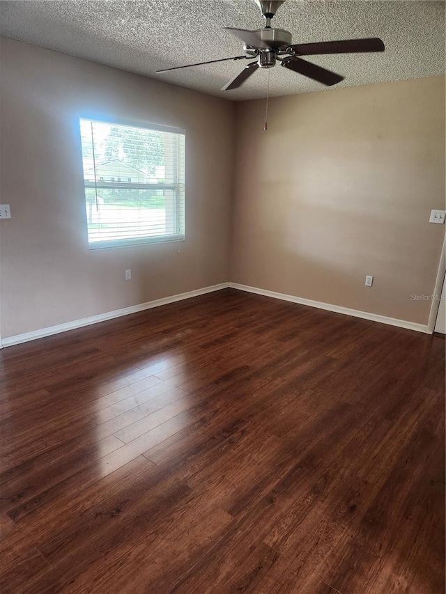 3933 Strickland Ct, Lakeland, FL 33812 - photo 3