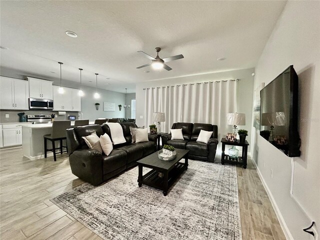 621 Fortuna Dr, Davenport, FL 33837 - photo 9