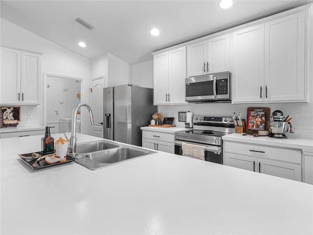 254 S Lake Ave, Frostproof, FL 33843 - photo 12