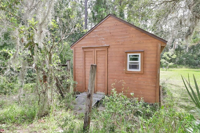 view of outdoor structure