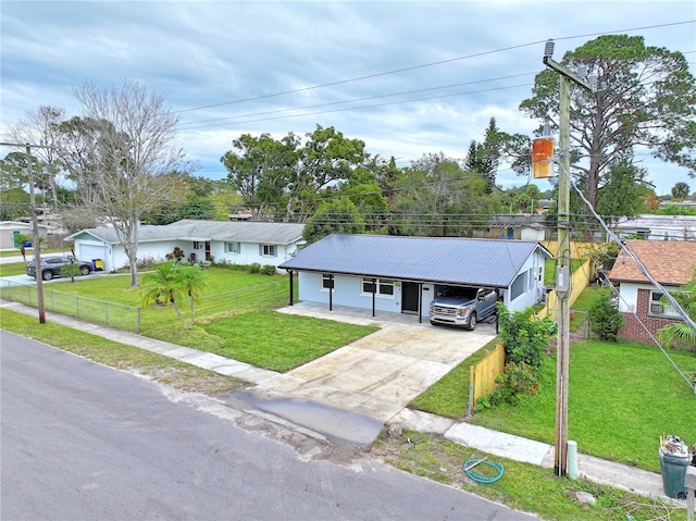 view of front of property with a front lawn