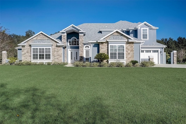 view of front of property with a front yard