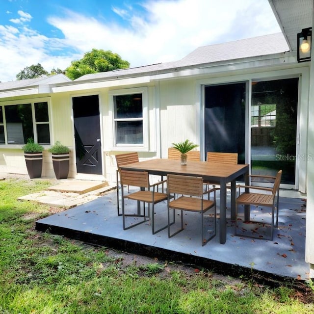 view of patio / terrace with outdoor dining space