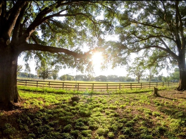 view of yard featuring a rural view