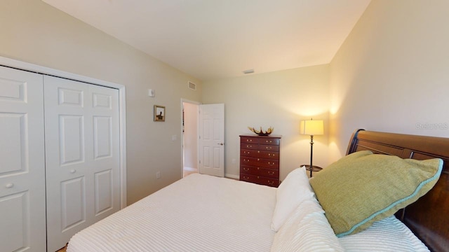 bedroom with a closet