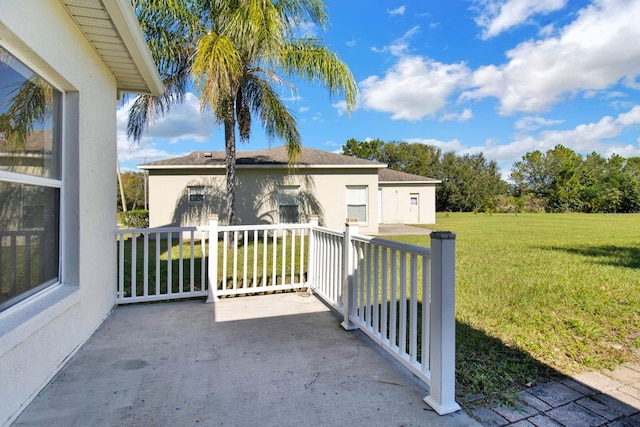 view of patio featuring covered porch