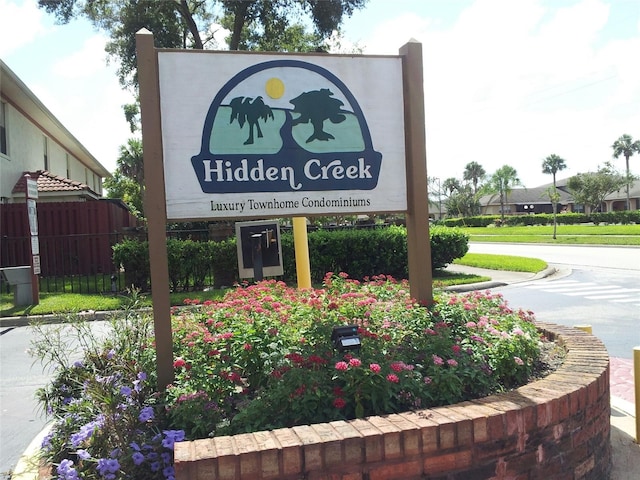 view of community / neighborhood sign