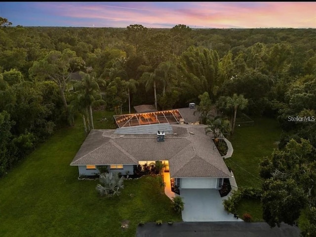 view of aerial view at dusk