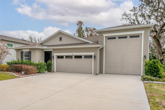 view of front facade featuring a garage