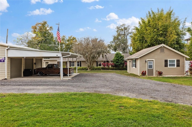 view of yard featuring a carport