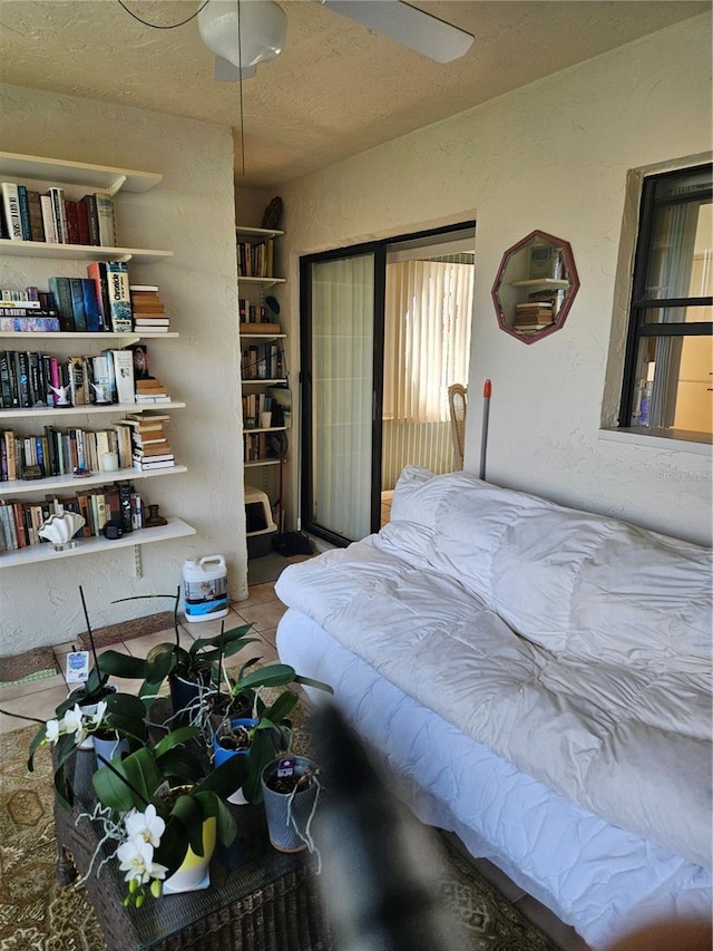 8744 54th Ave W Unit 8744, Bradenton, FL 34210 - bedroom with a textured wall