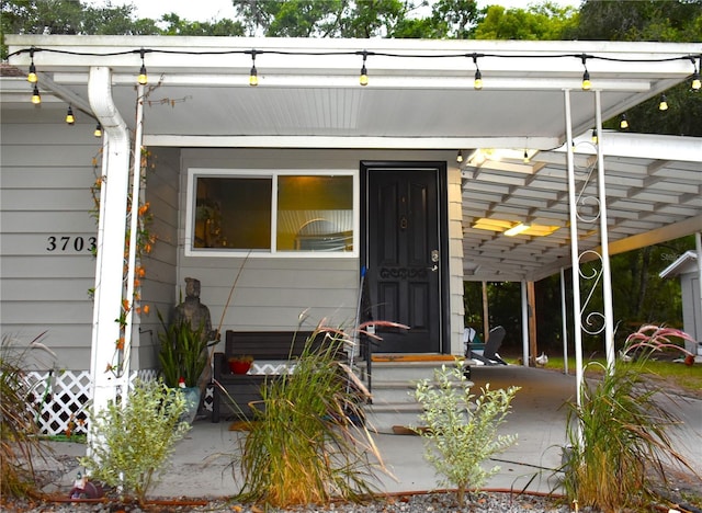view of property entrance